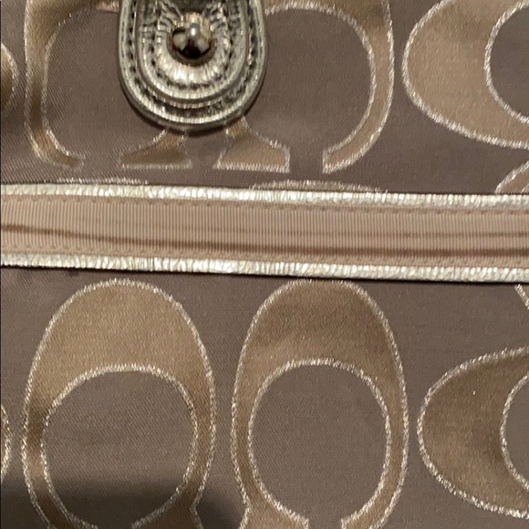 Coach large handbag - Picture 3 of 5